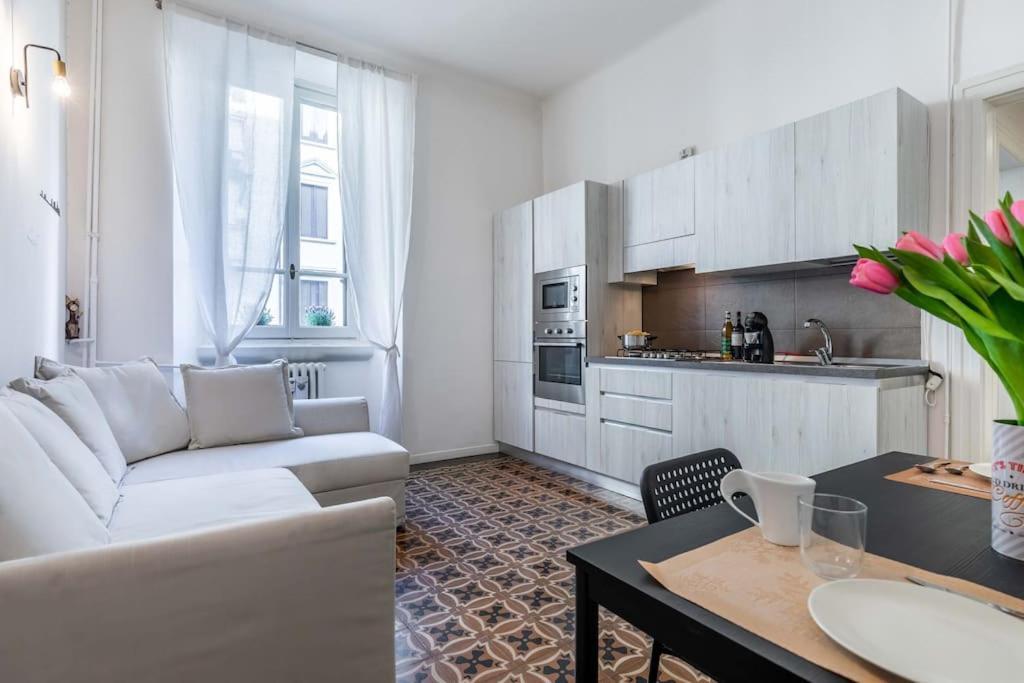 Appartamento Bilocale Zara - Stazione Centrale - Isola Design District *